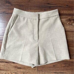 Aritzia Wilfred Shorts – Tan – Size 2